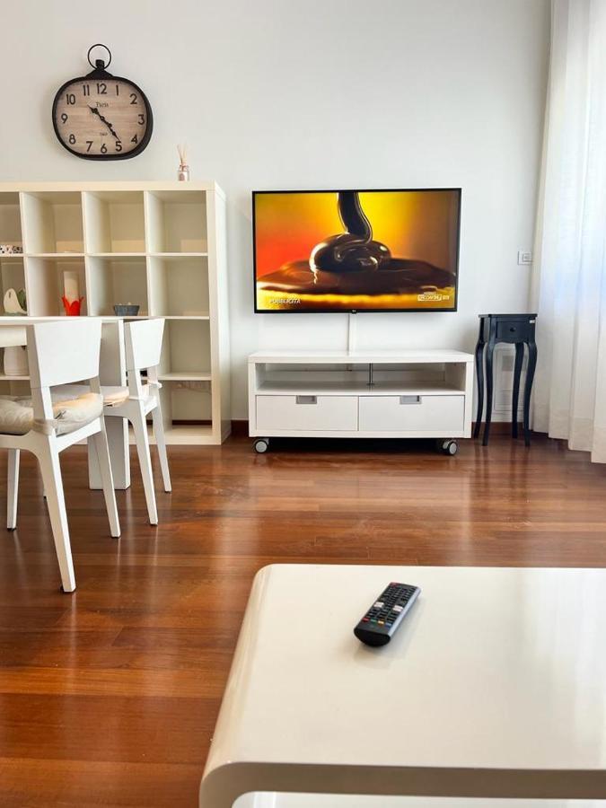 Piazza Italia Luxury Apartment 끼안챠노테르메 외부 사진
